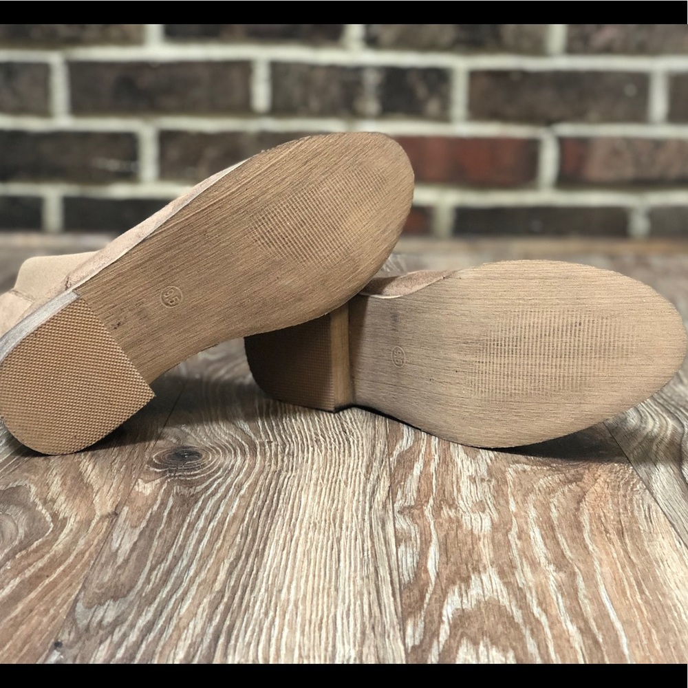 Seven7 | Oakwood Chelsea Suede Booties - Picture 4 of 5